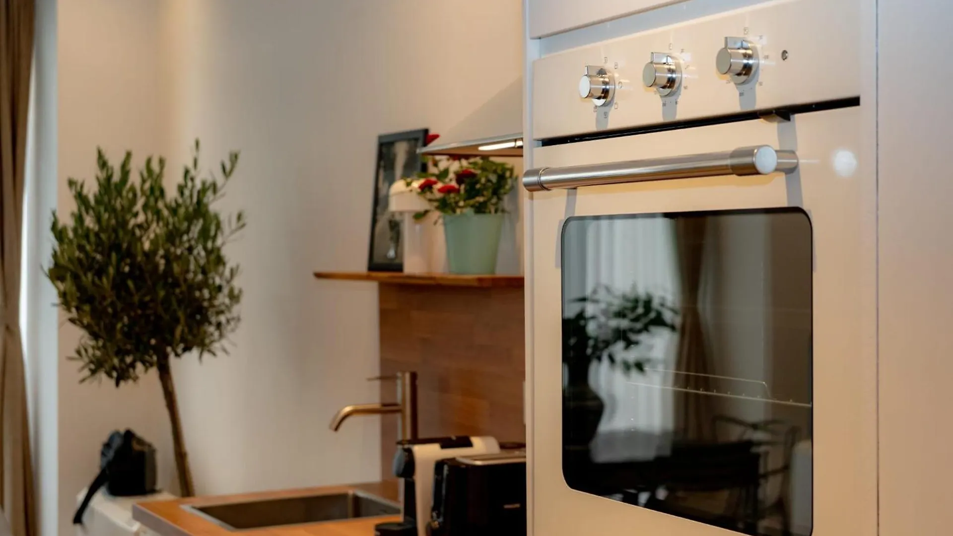 パリAn Attractive Flat Near Jardin Du Luxembourgアパートメント フランス