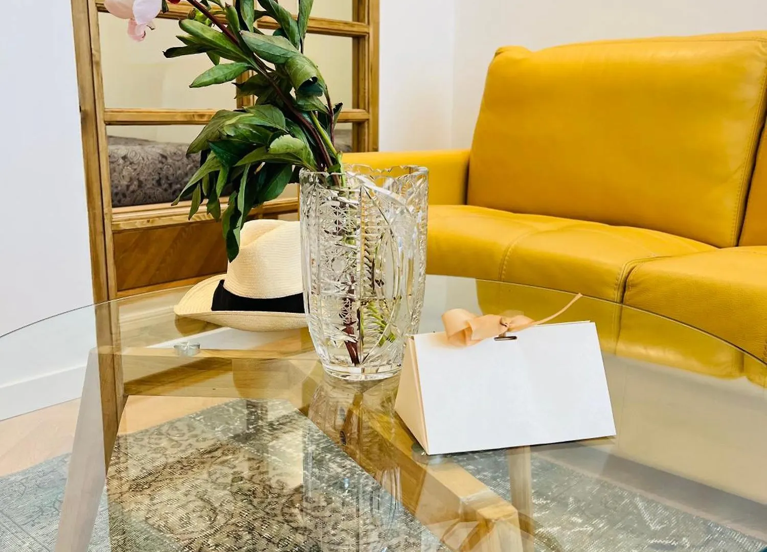 パリAn Attractive Flat Near Jardin Du Luxembourgアパートメント